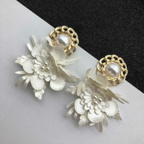 SHIFEEL 2019 New Fashion Korea Pearl Temperament White Flowers Drop Earrings Womens Jewelry Hyperbole Night club Pendients