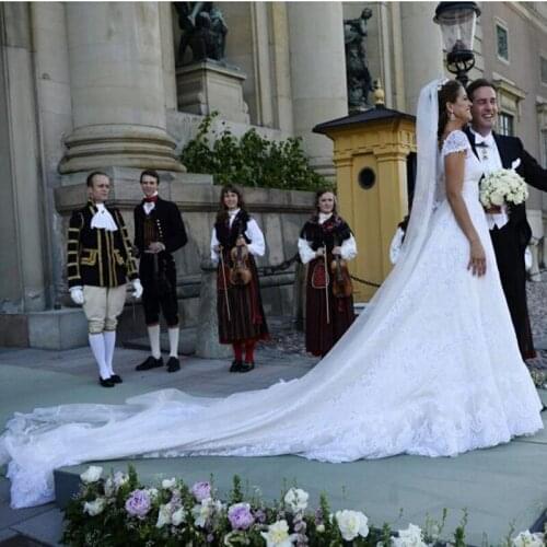 Elegant European royalty Wedding Dresses royal train Bridal Gown Vestido de novia Sexy Plus Size Wedding Gowns Robe De Mariage