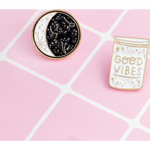 2019 Black and white Good Vibes Pin Star Milk Set Alloy Brooch Cartoon Creative Porcelain button bag hat Badge Jewelry trinket