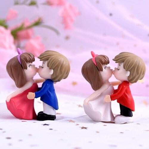 2 PCs character plastic PVC pendulum wedding pose wedding kiss couple DIY micro-landscape