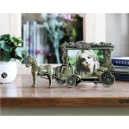 5-inch Classic Horse Carriage Photo Frames for Picture European Foto Frame Table Decor Christmas Gifts ElimElim XC011