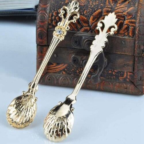 16 Pack Vintage Pattern Coffee Spoons, 4.5 Inch Demitasse Vintage Spoon for Espresso, Tea, Dessert, Condiments(Golden)