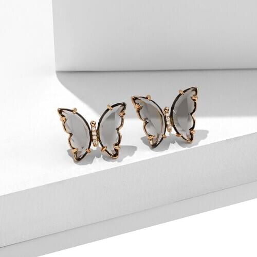 New Trendy Transparent Resin Acrylic Geometry Butterfly Stud Earrings for Women Elegant Animal Butterfly Jewelry Party Gifts