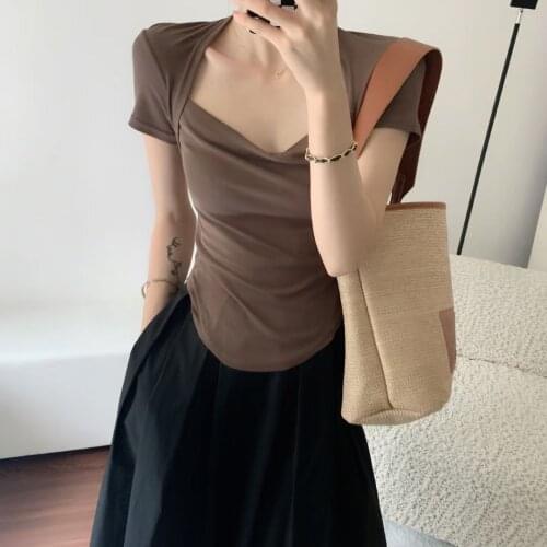 French Niche Design Sense Exposed Clavicle Square Neck Short-sleeved T-shirt Female Summer 2021 New Cool Sweet Hot Girl Top