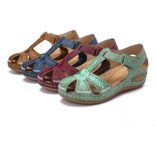 2021 Summer Womens Plus Size Sandals Fashion Hollow Embroidered Wedges Platform Womens Shoes Rome Baotou Womens Sandals