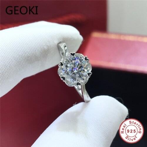 Geoki 925 Sterling Silver Passed Diamond Test 1 Ct Perfect Cut D Color VVS1 Moissanite Prong Heart Ring Luxury Wedding Jewelry
