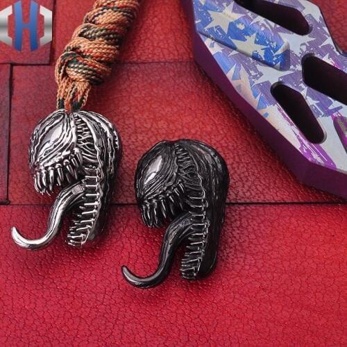 Metal Venom Knife Pendant Portable Toy Keychain Decorative Ornaments Hanging Ornaments Pendant EDC Outdoor