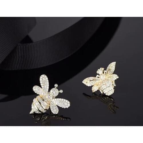 Womens Jewelry Fun insect earrings Cute temperament Gold color Bee studs wasp earrings for ladies girls gift