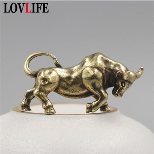 Brass Retro Bullfighting Figurines Keyring Hanging Jewelry Metal Copper Zodiac Animal Bull Car Key Chain Pendants Trinkets Decor