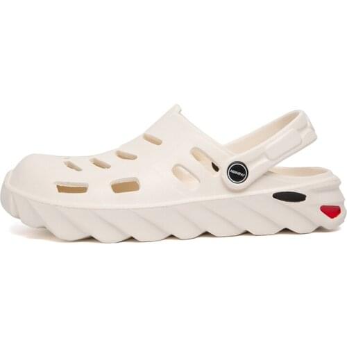 Summer New Round Head Mens Sandals 2021 Chef Shoes for Men Slip-On EVA Designer Shoes Men Outdoor Beach Comfort Slippers