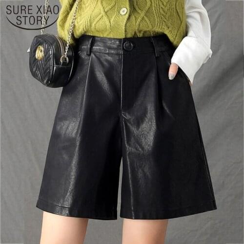 Fashion PU Leather Shorts Womens Autumn Winter Bermuda Elastic Waist Loose Five Points Leather Trouser Plus Size Shorts 17188