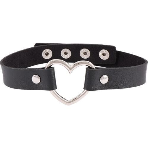 Trendy Sexy Punk Gothic Leather Heart Studded Choker Necklace Vintage Charm Round Collar Necklaces Women Jewelry Gift