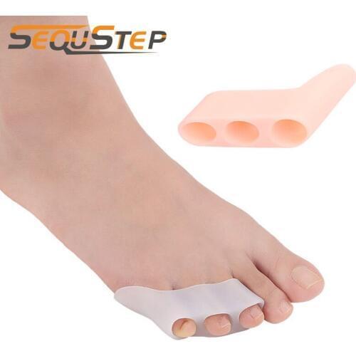 4pcs=2pairs Silicone Gel Pinky Pinkie Toe Pads Three Holes Insole Little Toes Orthotics Separator Tail Soft Beige Color Toe Pad