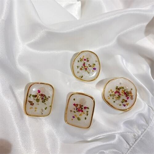 Vintage Hyperbole Big Earring Contracted Temperament Joker Irregular Metal Color Shell Epoxy Stud Earrings Fashion jewelry Party