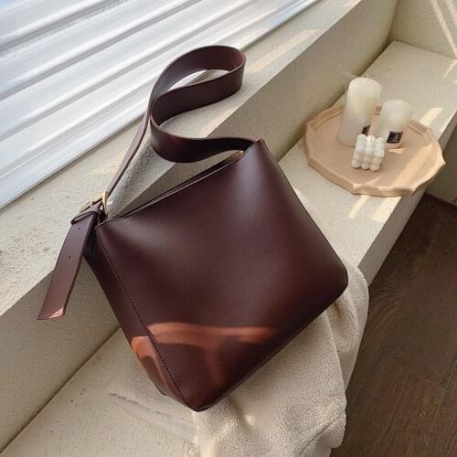 Vintage PU Leather Bucket Bags For Women 2021 Trending Designer Crossbody Shoulder Handbags Womens Simple Style Hand Bag