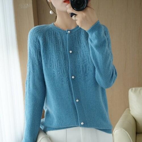 Autumn and winter new style 100% pure wool knitted O-neck solid color soft and lightweight knitted cardigan jacket women