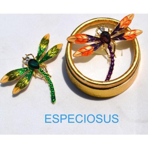 Elegant Pin Gold Color Giraffe Breast Pin Girls Gift Decoration Garments pin Accessories Jewelry Painted Dragonfly Alloy Brooch