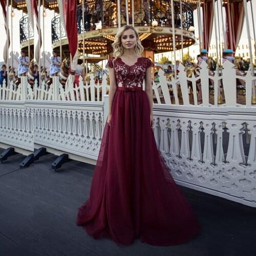 Wholesale Charming Wine Red Lace Prom Party Dresses Cap Sleeves V Neckline Back Out Wedding Guest Gowns Bow Belt 2021 On Sale