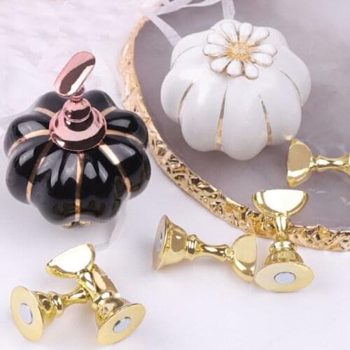 1set Magnetic Nail Holder Practice 1pcs Pumpkin+6PCS Tips Display Stand Base New Trainning False Nail Tips Holder Showing Stand