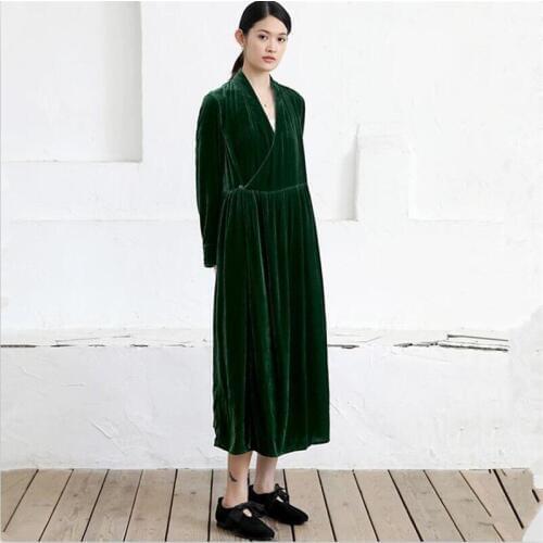 England Style Women Autumn Velvet Long Dress Solid Casual Loose V-Neck Maxi Dress Elegant Ladies Party Dresses Plus Size M-7XL