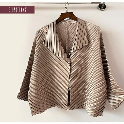 Changpleat Womens solid color short cardigan jacket 2021 Miyak fold Large size commuter suit + high waist wide leg pants sets