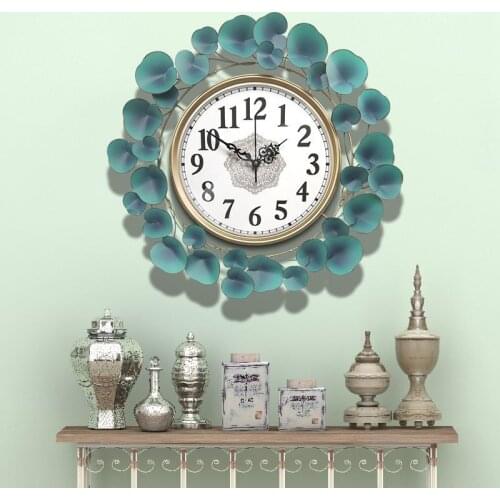 Modern minimalist clock wall clock mute living room bedroom home creative trend light luxury art fashion atmospheric clock