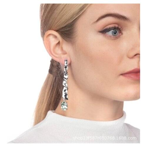 Long texture simple design earrings