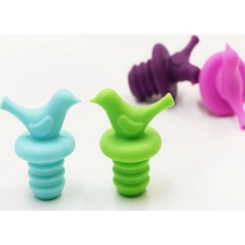 2PCS Food-grade Silicone Small Hat Fresh Beer Bottle Stopper Wine Stopper Cork Cruet Dids Bottle Caps Closures
