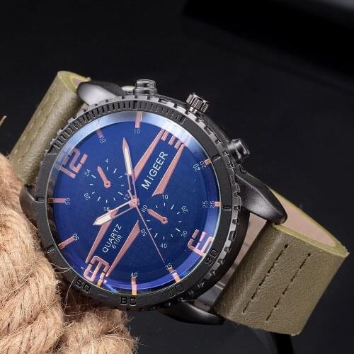 Luxury Watch 2021 Blast Watch Mens and Womens Sports Quartz Watch Non-mechanical Watch Belt Watch Fashion Casual Business