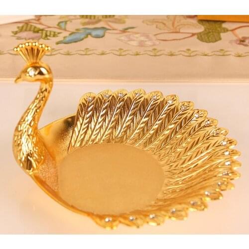 Golden Fruit Basket Plate Bird Handicraft Embossed Metal Candy Fruit Tray Storage Basket Wedding Indoor Home Desktop Decoration