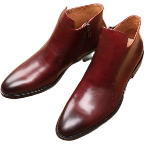 Work boots, high-tops, Zippers. Cowhide, comfort, warmth, fur