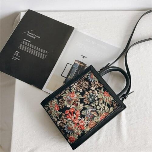 New Design Women Retro Embroidery Shoulder Bag Luxury Designer Handbag Large Capacity Multifunctional Messenger Bag For Women