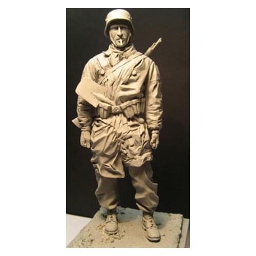 Resin Figure Model Kit Unassambled 1/16 ancient stand man with coat (NO BASE ) Unpainted collect Figure Building Kit