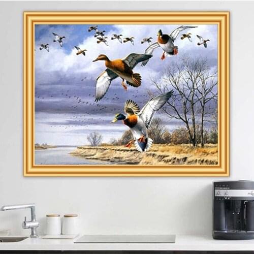5D DIY Diamond Painting Duck Animal Kit Full Drill Diamond Embroidery Landscape Mosaic Art Picture of Rhinestones Home Decor