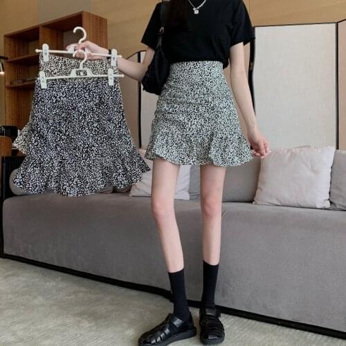 Summer 2021 new pleated anti-glare skirt, high waist and thin A-line all-match bag hip short skirt