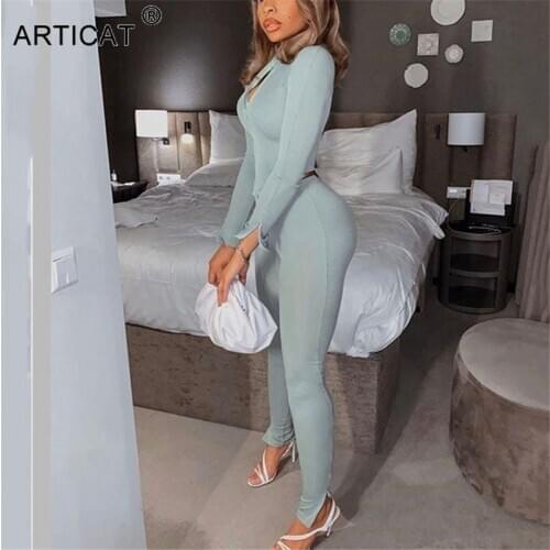 ARTICAT Woman's Sport Customs