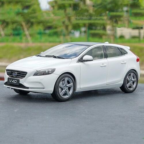 1/18 Alloy Casting Car Model Original VOL V40 Travel Edition Collection Decoration Holiday Gift