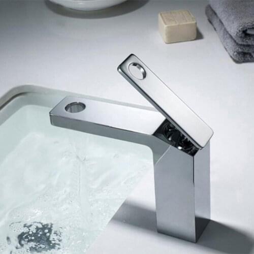 Basin Faucets Black/Chrome/Nickel Brass Sink Mixer Tap Bathroom Wash Basin Deck Mounted Single Handle Hot Cold Faucet Torneira