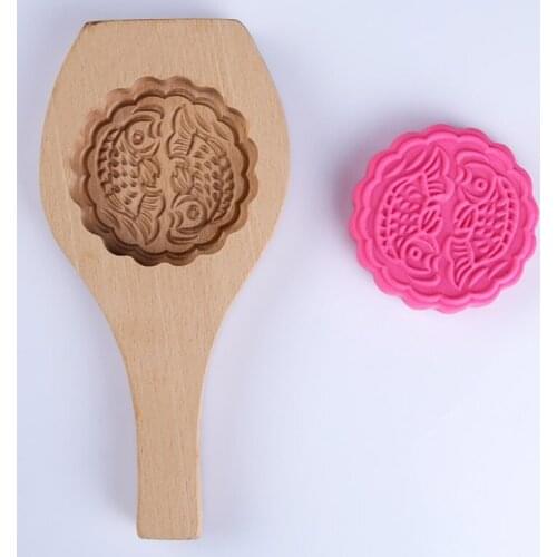 Carved Round Wooden Mould 3D Exquisite Pattern Eco-Environmental Baking Decoration Tool Cake Mould Round Gift for Family
