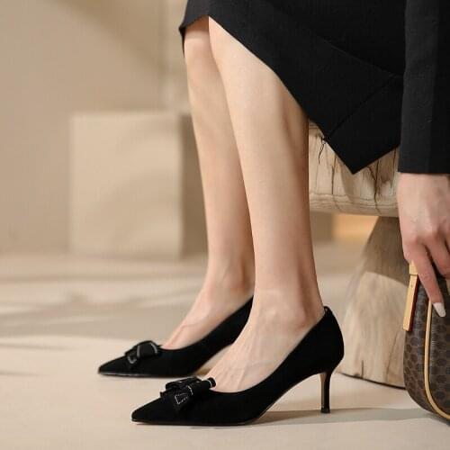 QUTAA Leather Pumps