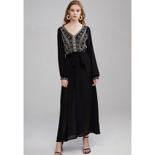 Summer new Nepal travel holiday beach long dress Bohemian dress Korean version of vintage ethnic embroidery v-neck dress