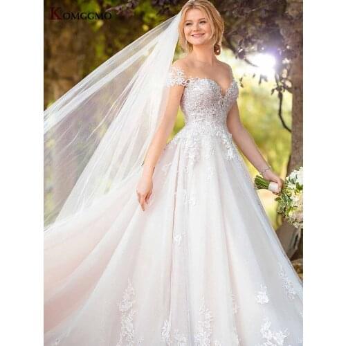 Elegant Cap Sleeve Embroidery Appliques Tulle Chapel Train Bridal Ball Gown Custom Made Scoop Neck Button Back Wedding Dress