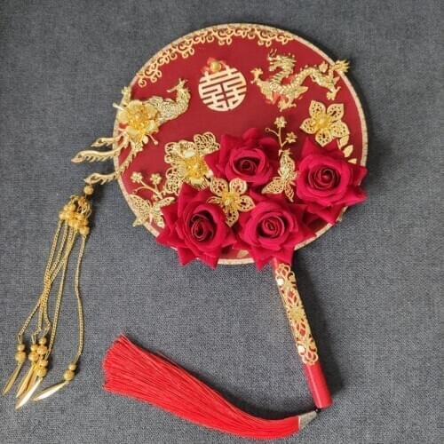Centennier bride wedding show group fan wedding dress Chinese wedding ancient style hand holding happy fan finished fan