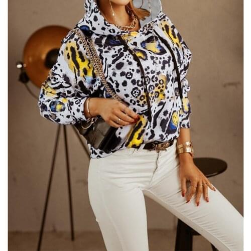 Ladies Spring Hot Sale Top All-match Style Fashion beautiful Ladies Pullovers Ladies Hooded Long Sleeves With Pockets