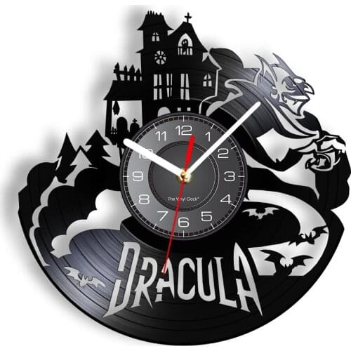Earl of Vampire Inspired Retro Vinyl Wall Clock Gothic Building Flying Bat Horror Vintage Timepieces Silent Black Hanging Decor