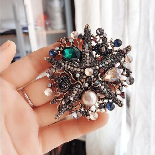Vintage Starfish Star Brooches Women Crystal Rhinestone Pearl Luxury Jewelry Party Office Casual Brooch Pins Scarf Buckle Gifts