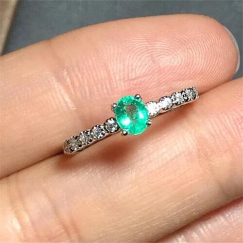 Natural emerald ring 925 silver ladies ring luxurious atmosphere dignified and elegant