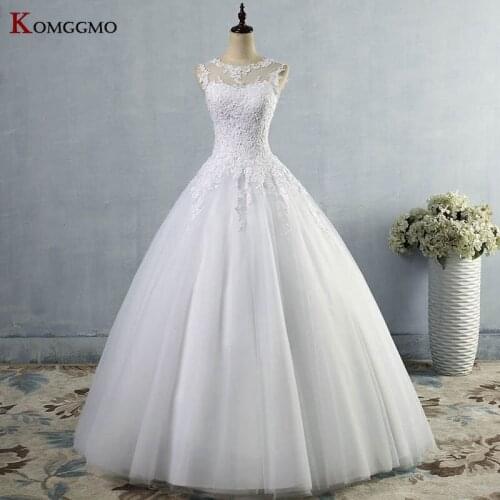 100% Real O-Neck Sleeveless Embroidery Appliques Tulle Bridal Ball Gown Elegant Button Back Sweep Train Wedding Dress for Women