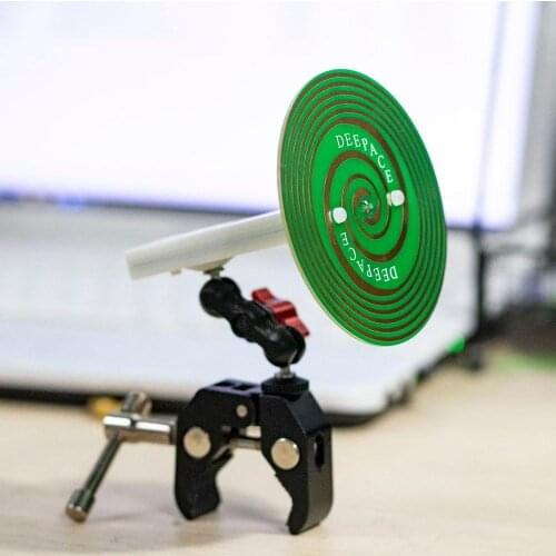 Deepace R104 ultra-wideband circularly polarized antenna 900MHz-7GHz ultra-wideband antenna circularly polarized