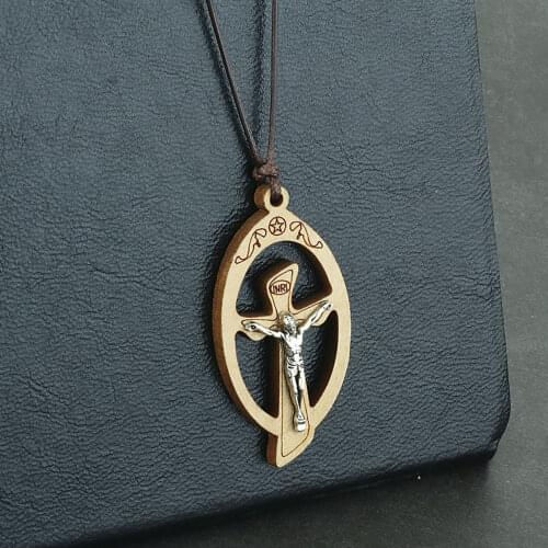 Catholic Crucifix Pendant Necklaces Prayer Natural Wood Cross Necklace Men Adjustable Leather Rope Chains Inri Religious Jewelry